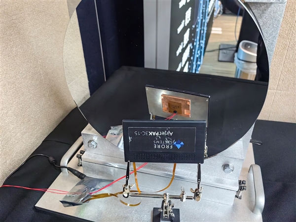 揭秘全球首个固态主动散热AirJet：区区25mm8g！风扇热管都洗洗睡吧(图3)
