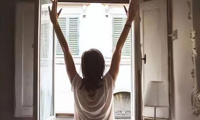 一家4口一夜之间死亡3人调查期间警察差点中招都因电风扇?(图19)