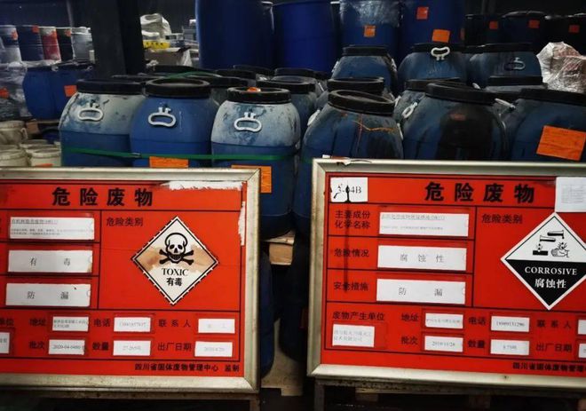 一家4口一夜之间死亡3人调查期间警察差点中招都因电风扇?(图21)