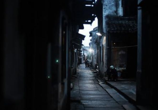 夜市摆摊遭遇诡异电风扇得知真相后竟然拿我镇宅原因是