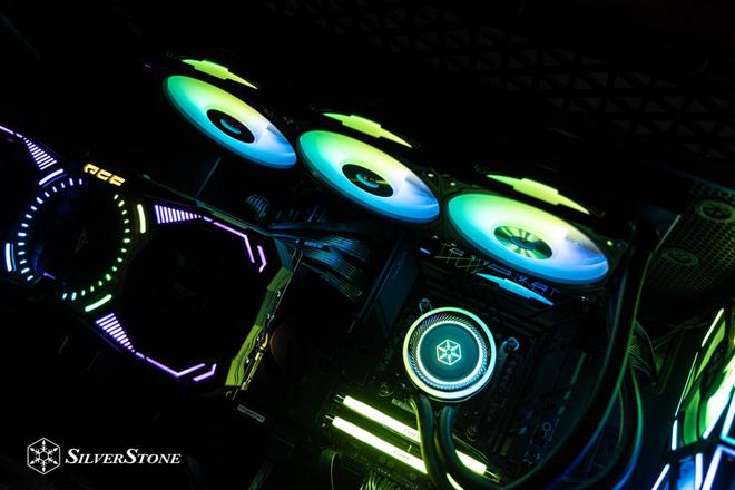 PG电子网站银昕发布星辉Y360AIO：专属星辉美学专利Q120汉堡扇黑白双色498元起(图2)