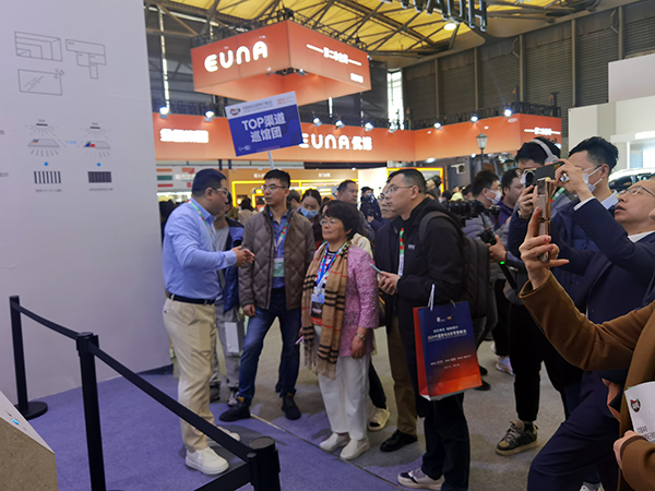 PG电子平台流通渠道观展团“巡展”AWE2024再添新风景(图7)