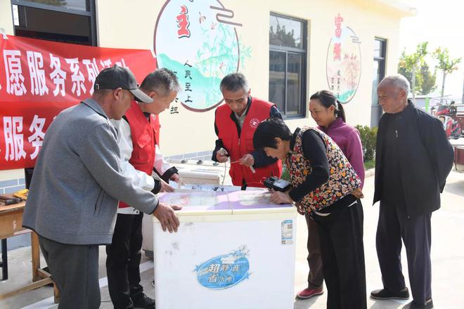 枣庄市职业学院到店子镇开展家电修理下乡志愿服务活动(图3)