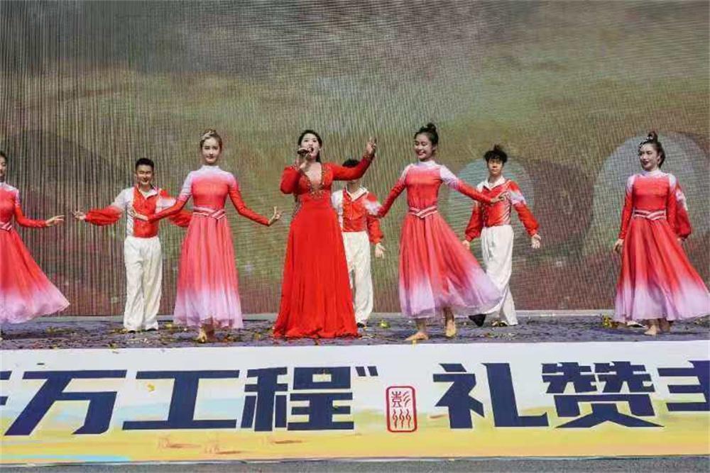 绘丰景兴乡村！2024年中国农民丰收节彭州庆丰收活动举行(图2)