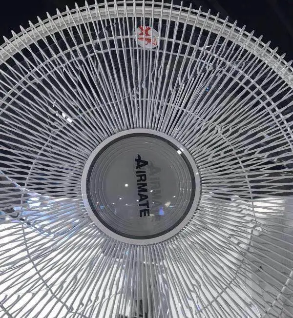 家居好物推荐：艾美特WI-FI智能控制落地风扇104R测评(图2)