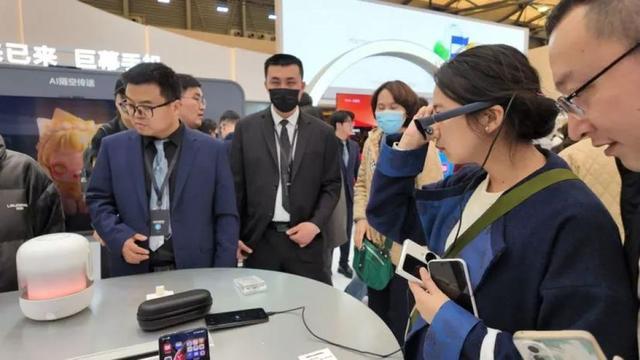 AI科技焕新生活展商联动点燃消费新活力