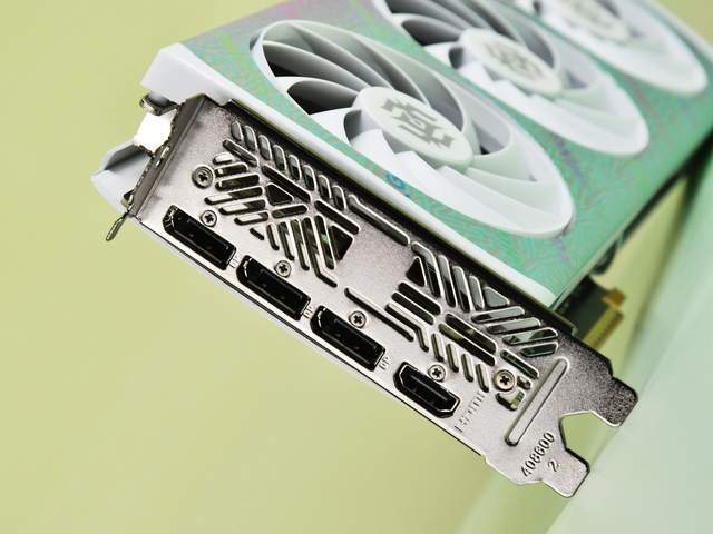 2K小钢炮性能、散热俱佳索泰RTX5060Ti8GXGAMINGOC评测(图8)