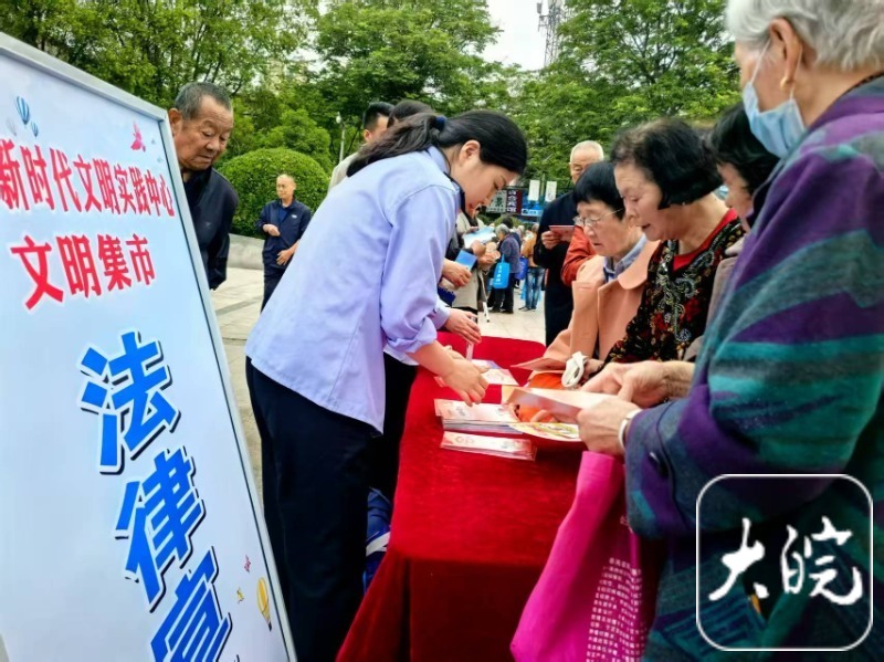 文艺搭台、服务唱戏、民心升温——阜南县“文明集市”打造家门口的惠民盛宴(图3)