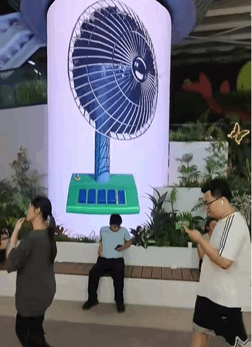 苏超场外最大“显眼包”闷声拿走200亿(图2)