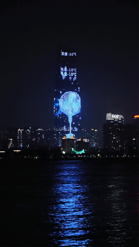 苏超场外最大“显眼包”闷声拿走200亿(图13)