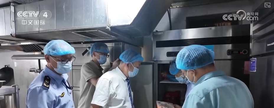 PG电子平台智慧化手段为高考保驾护航暖心关爱为考生提供细致服务(图6)