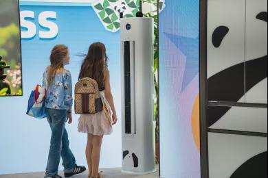 全球首次亮相！长虹熊猫主题家电在IFA展上惊艳外国友人(图3)