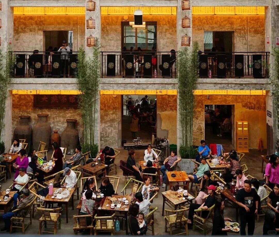 网红老茶馆挤满老年人(图2)