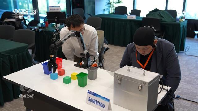 焦点访谈｜“心想”变“事成”！“十五五”规划建议布局脑机接口产业