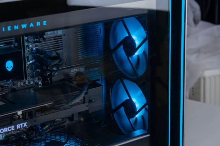 Alienware外星人Area-51游戏台式机体验：Ultra9+RTX5080不止于“大”(图3)