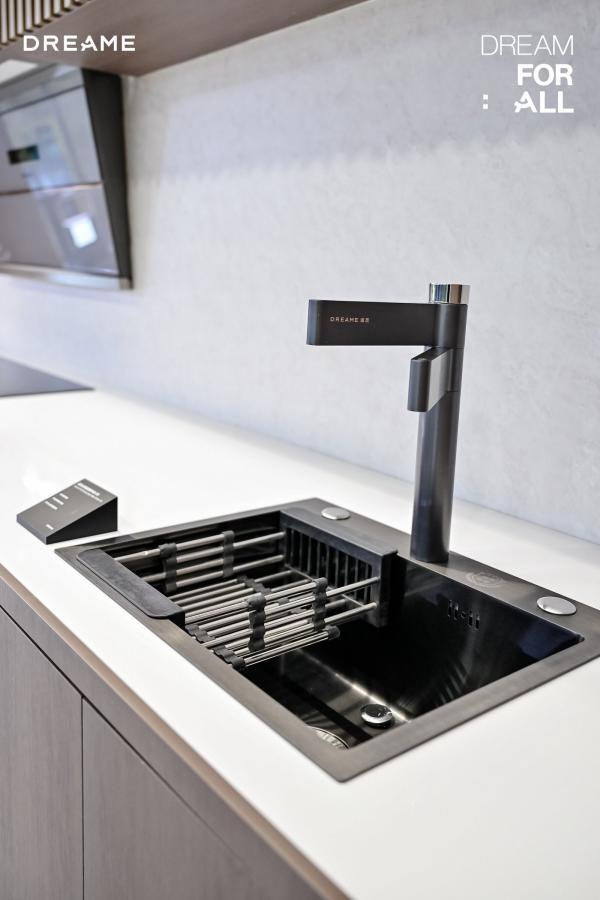 从清洁电器到净水革命从AWE2025看追觅科技无界架构下的智能生态雄心(图2)